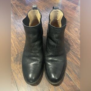 FRYE Jackie Black Leather Bootie Sz 9.5